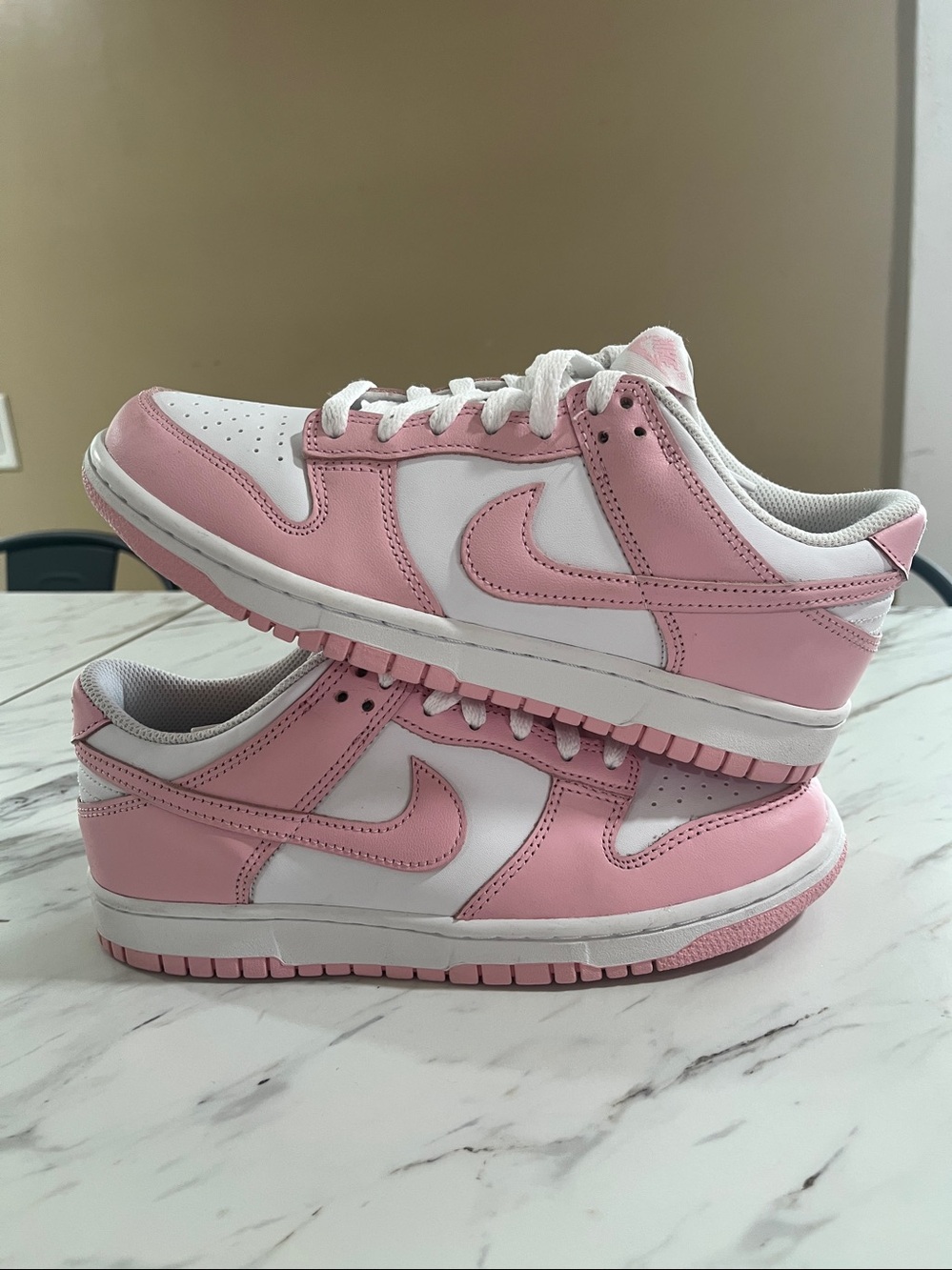 Nike Low-Top Sneakers in Pink and White - Picture 4 of 6